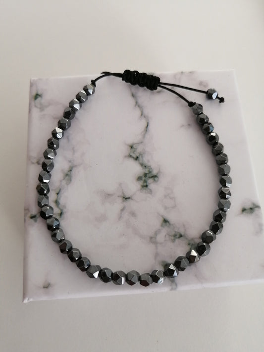 Bracelet Hématite à facettes 4mm