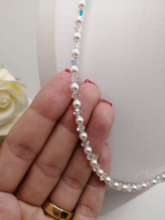 Collier de perles Swarovski 6mm et cristaux Swarovski 4mm argent 925 rhodié