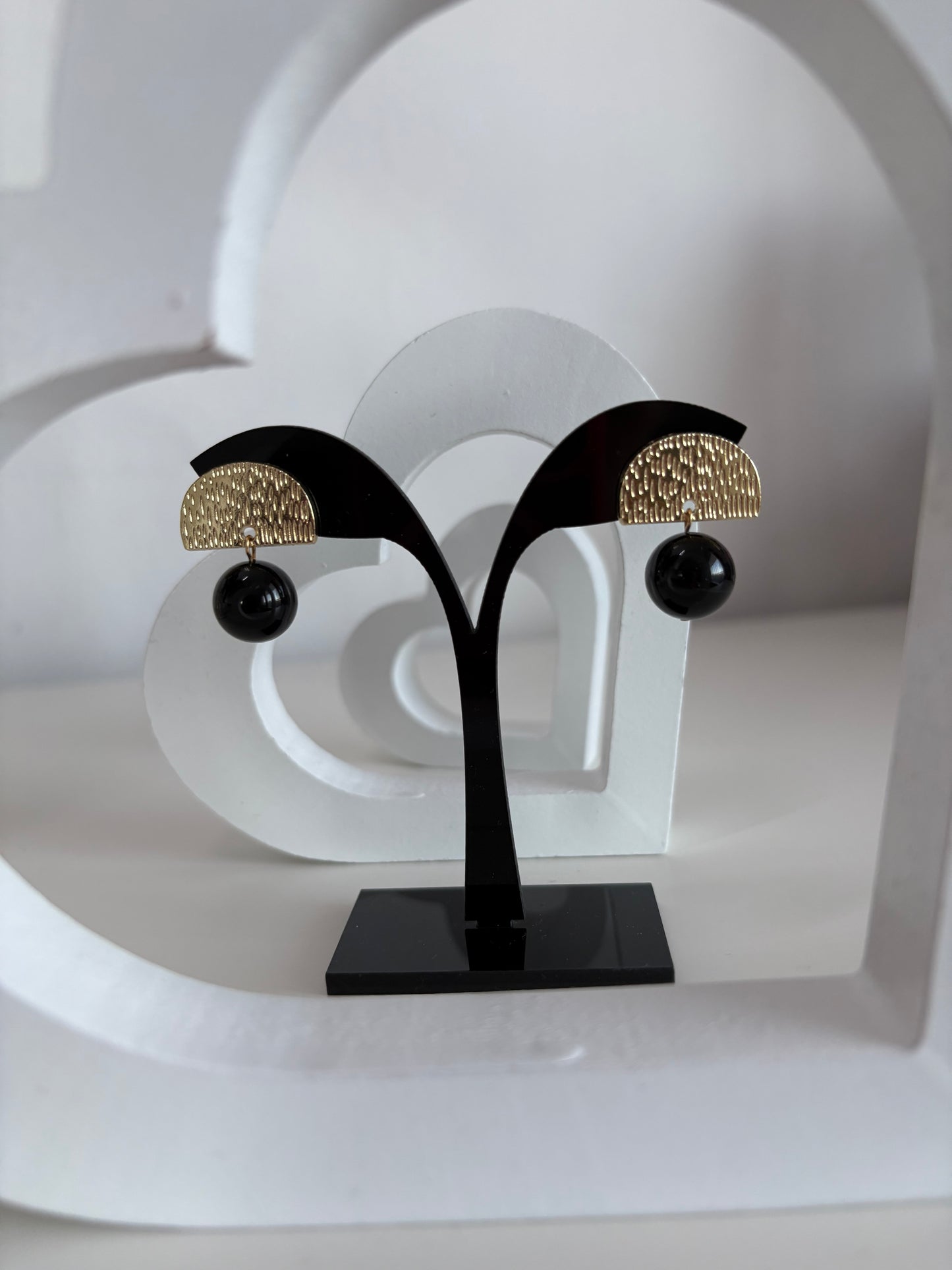 Boucles d’oreilles en pierre naturelles Agate noire demi-lune