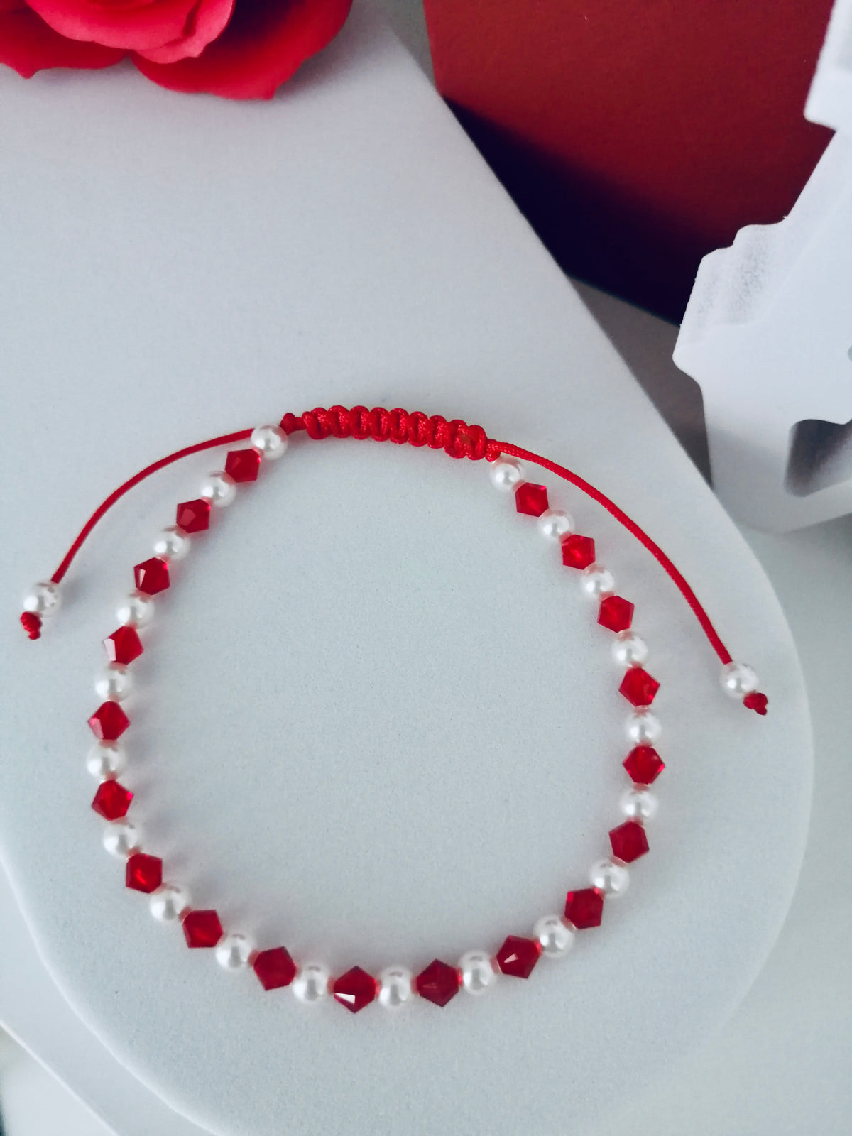 Bracelet réglable en perles et cristaux Swarovski