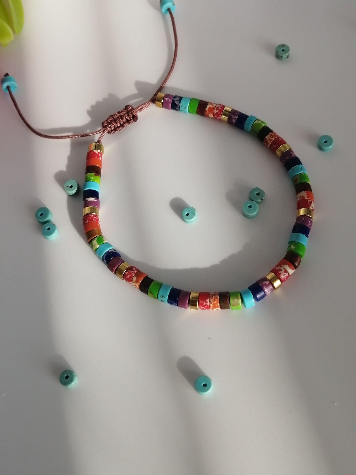 Bracelet réglable Arc-en-ciel