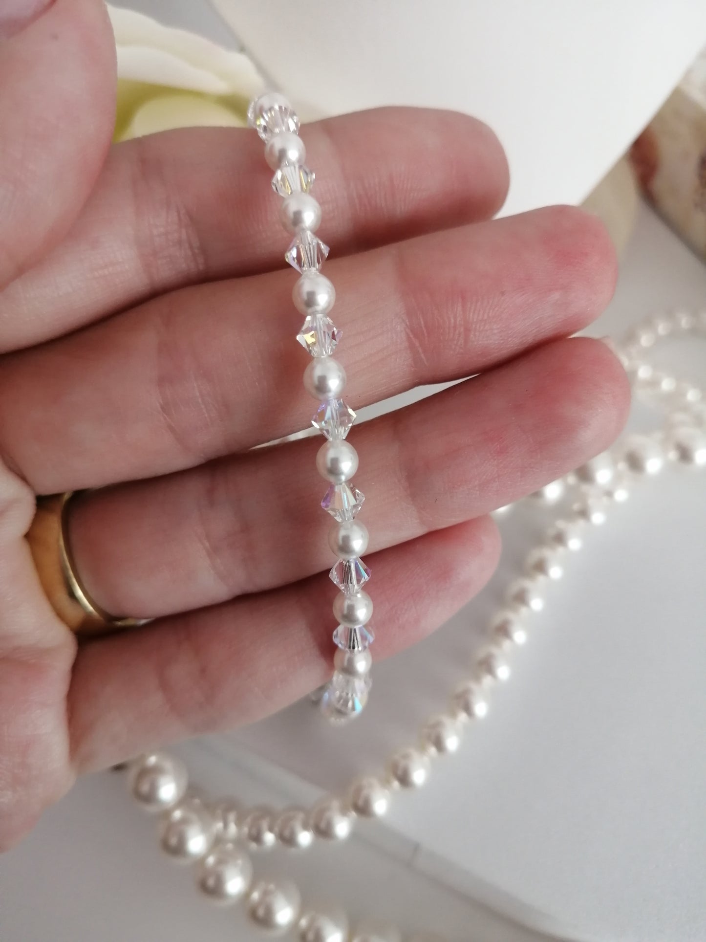 Bracelet en perles et cristaux Swarovski 4mm