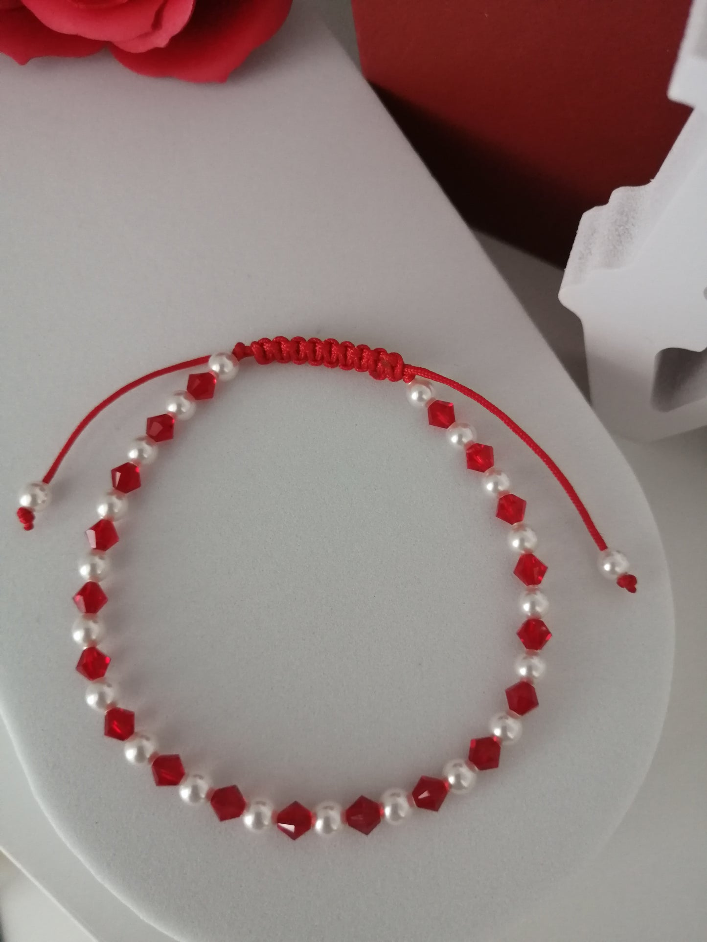 Bracelet réglable en perles et cristaux Swarovski