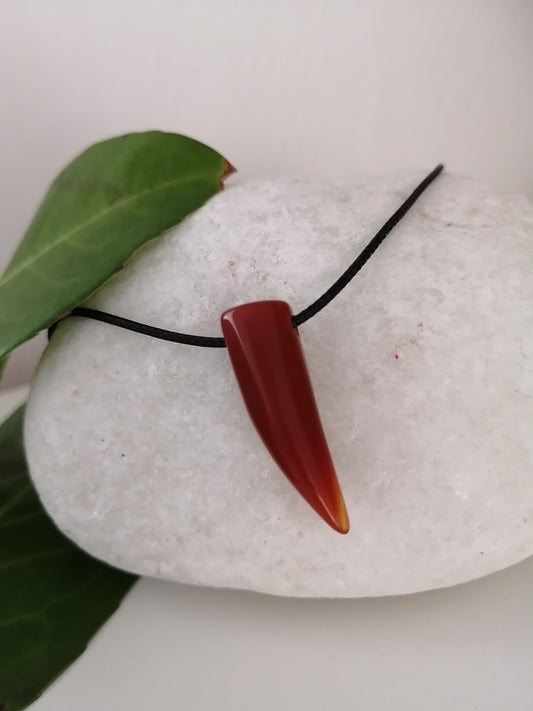 Chaîne cordon noir pointe Cornaline